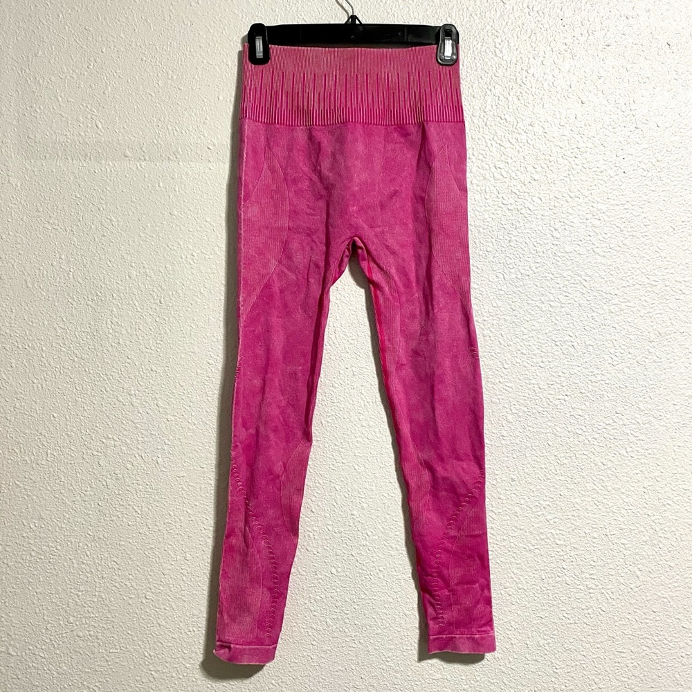 Pink leggings